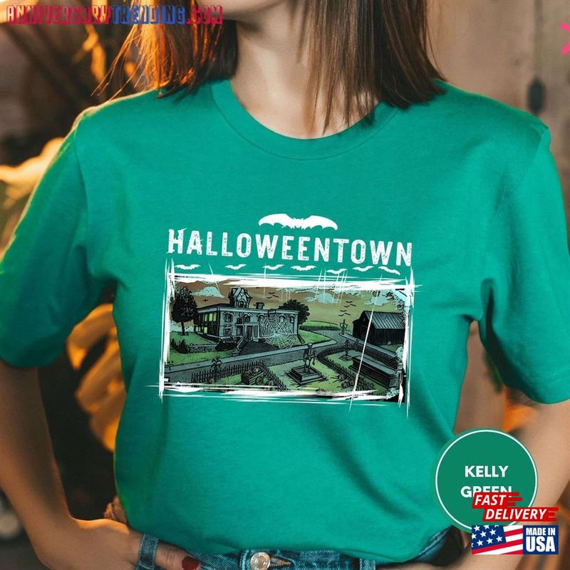 Vintage Halloween Town Shirt Halloweentown Pumpkin T-Shirt Classic