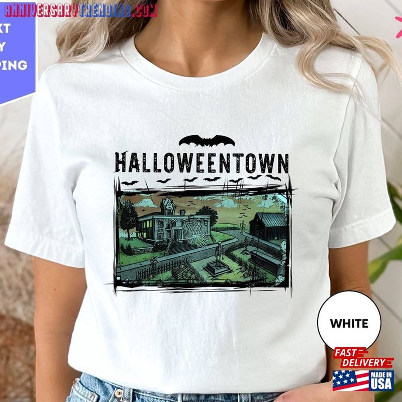 Vintage Halloween Town Shirt Halloweentown Pumpkin T-Shirt Classic