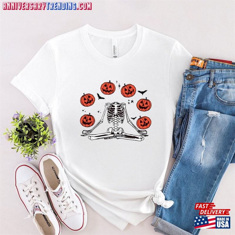 Yoga Skeleton Halloween Shirt Pumpkin T-Shirt Costume Classic