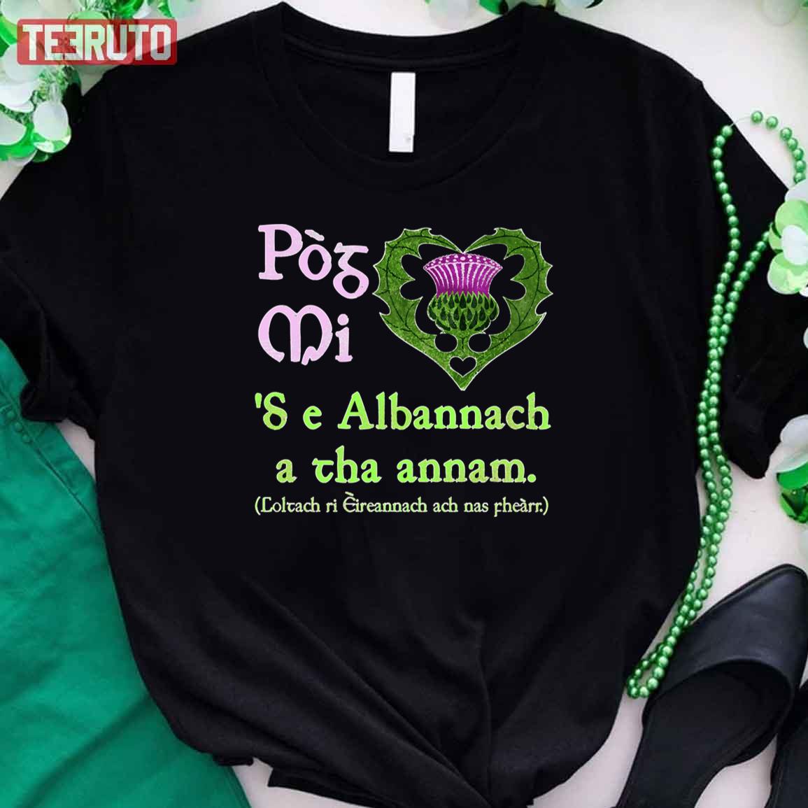 St. Patrick's Day Funny Scottish Kiss Me I'm Scottish T-Shirt St. Patrick's Day Funny Scottish Kiss Me I'm Scottish T-Shirt